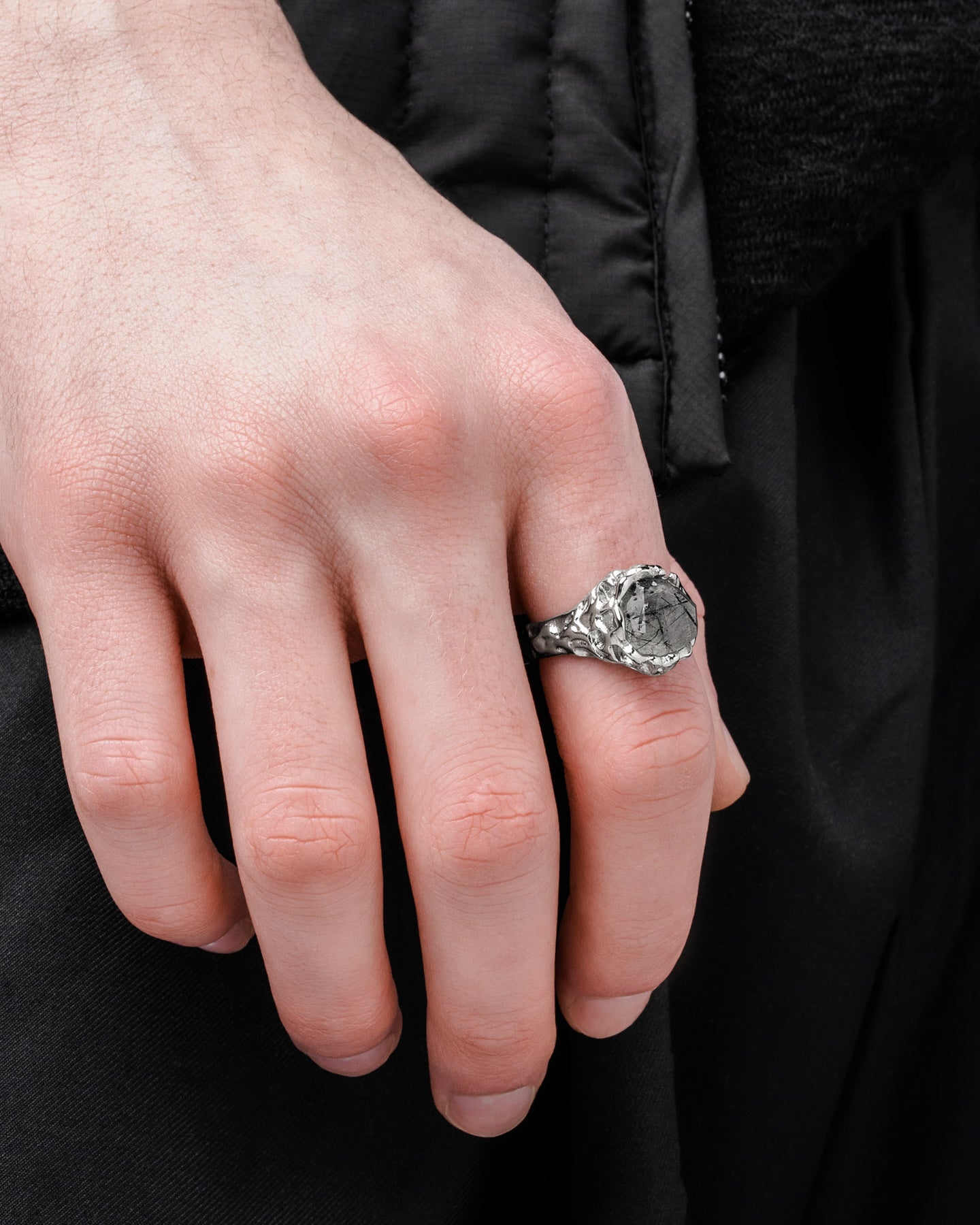 Realm-Vitaly-OnFig-SS-QRTZ-1-model-stainless-steel-quartz Realm - Image 17
