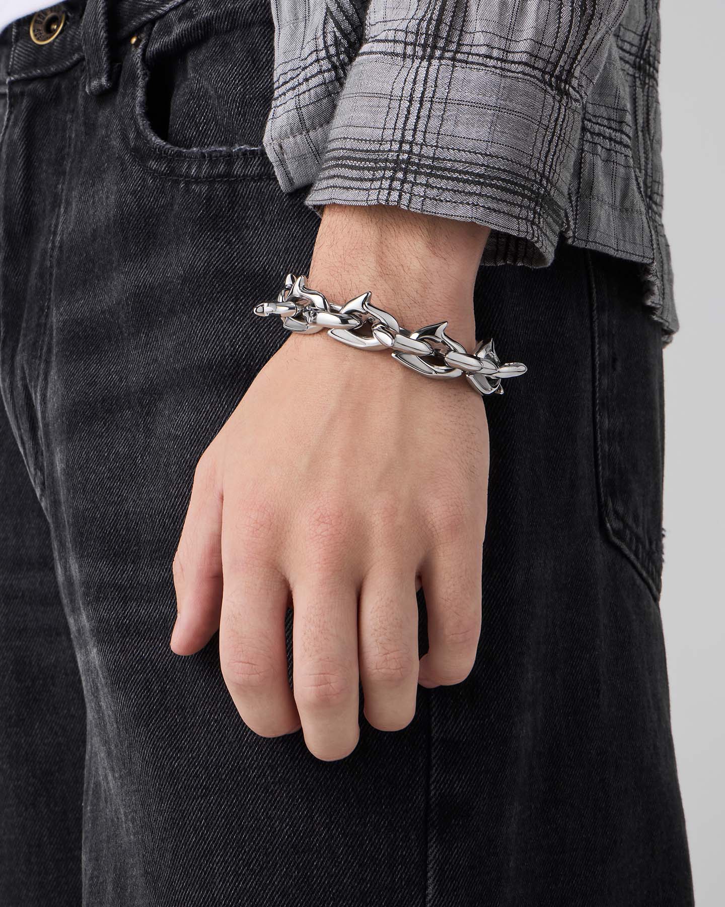 Recontextualized_Fixate_Bracelet_SS_POM_02 Fixate - Image 3