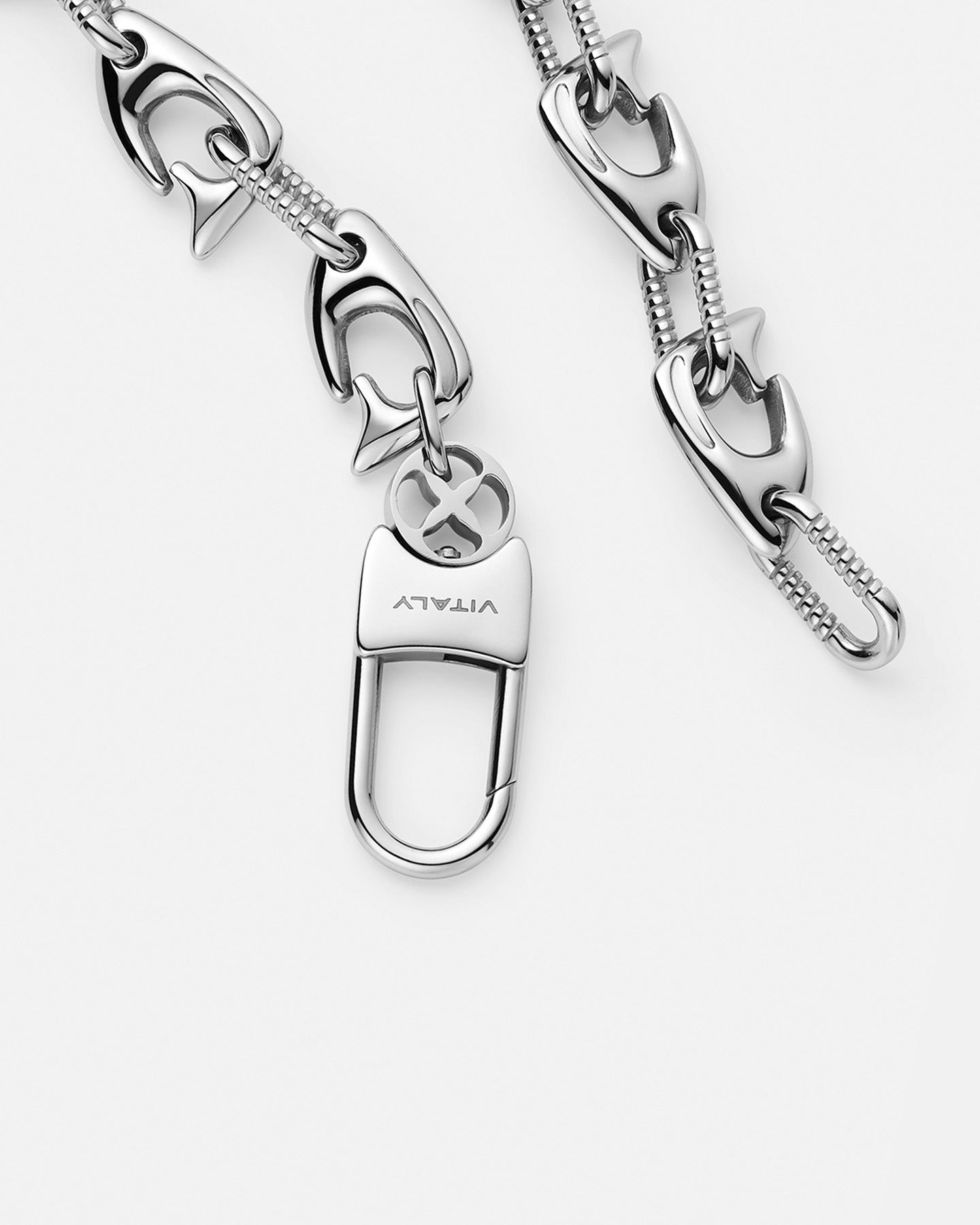 Recontextualized_Linkset_Bracelets_SS_POG_03_a072c488-976b-4a00-ad45-acf33efcdec0 Linkset - Image 2
