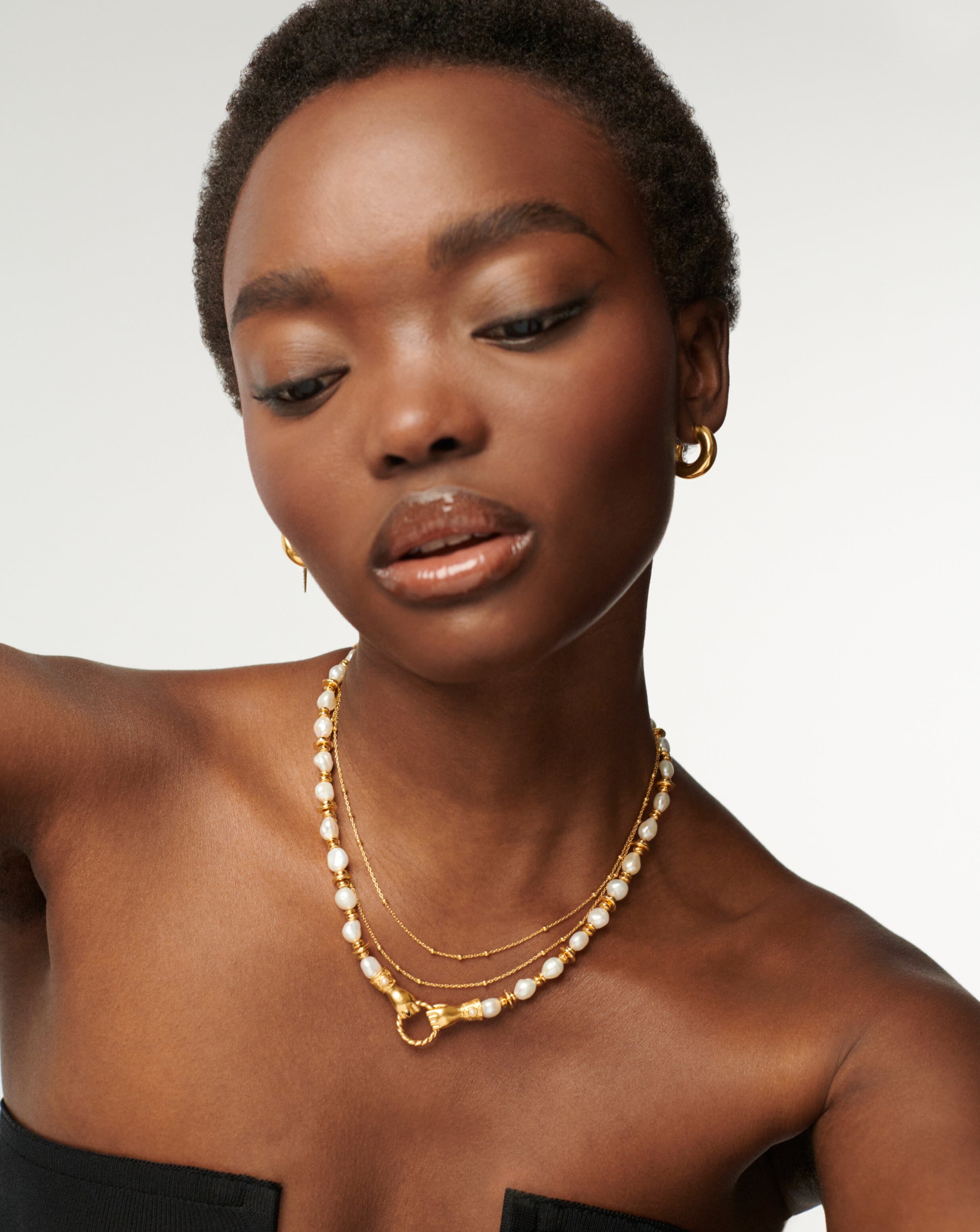 harris-reed-in-good-hands-chunky-beaded-gemstone-necklace-18ct-gold-platedpearl-necklaces-missoma-686857 Harris Reed In Good Hands Chunky Beaded Gemstone Necklace | 18ct Gold Plated/Pearl - Image 2