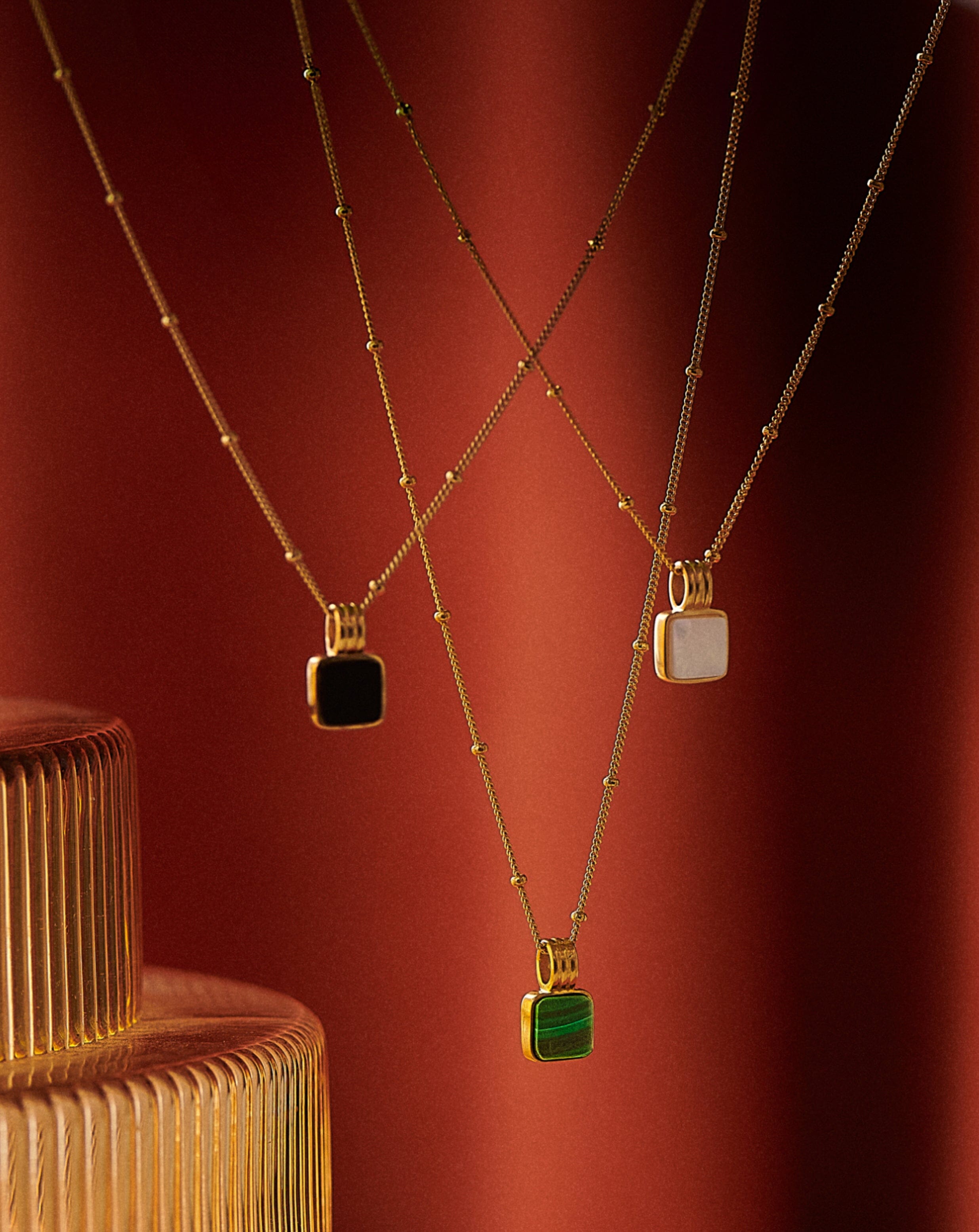 lucy-williams-square-mother-of-pearl-necklace-necklaces-missoma-990299 Lucy Williams Square Mother of Pearl Necklace - Image 3